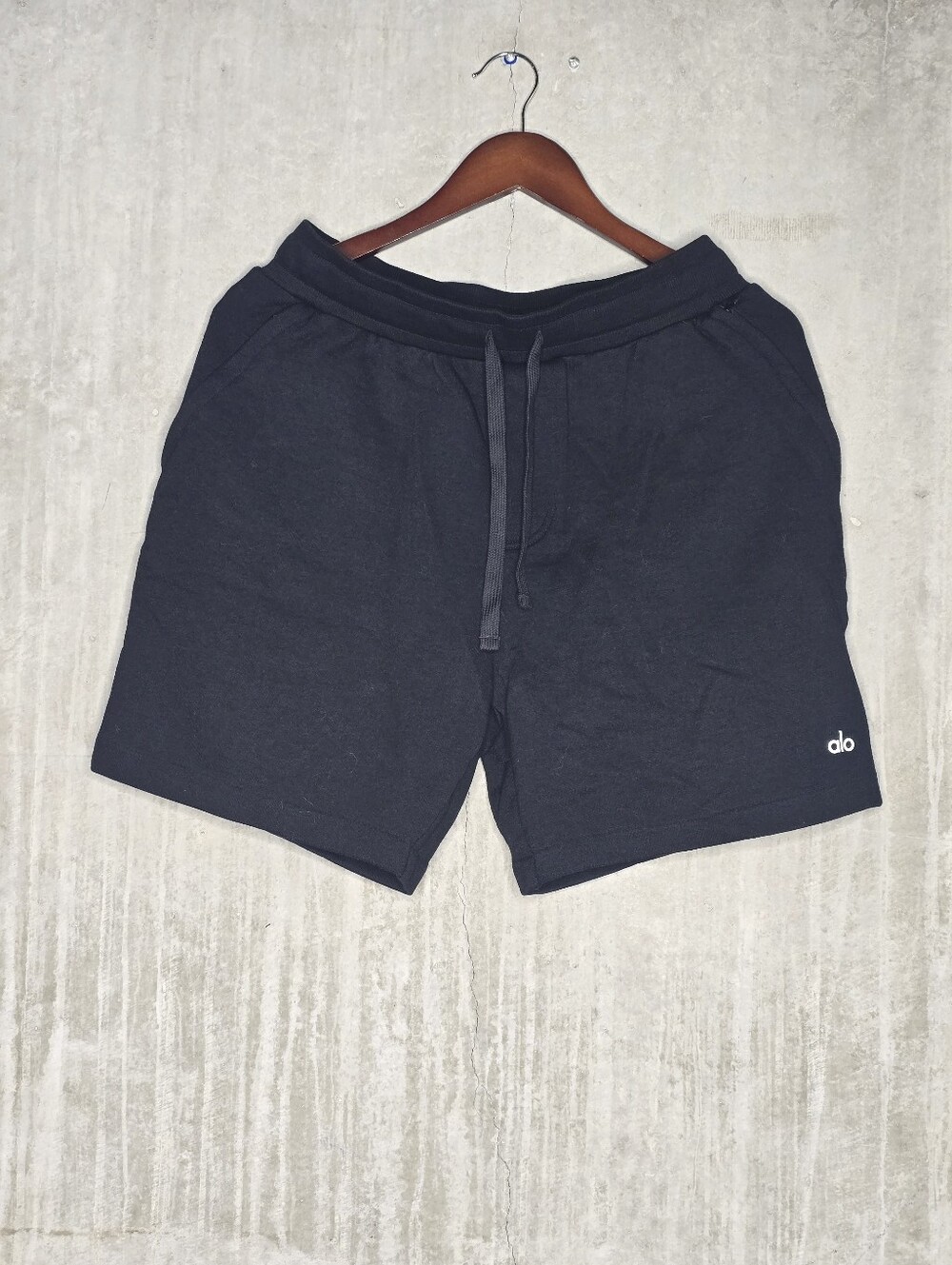 ALO Yoga Black Athletic Shorts Size M